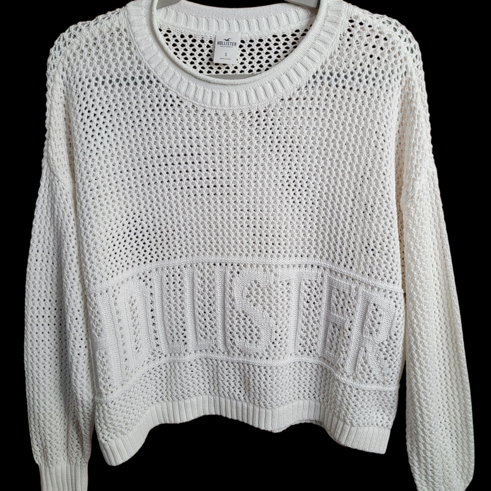Hollister Women's Cream Knit Sweater